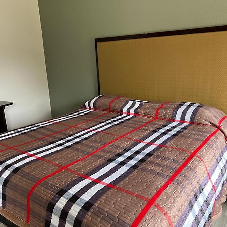 קווינסי Comfort Stay Inn מראה חיצוני תמונה