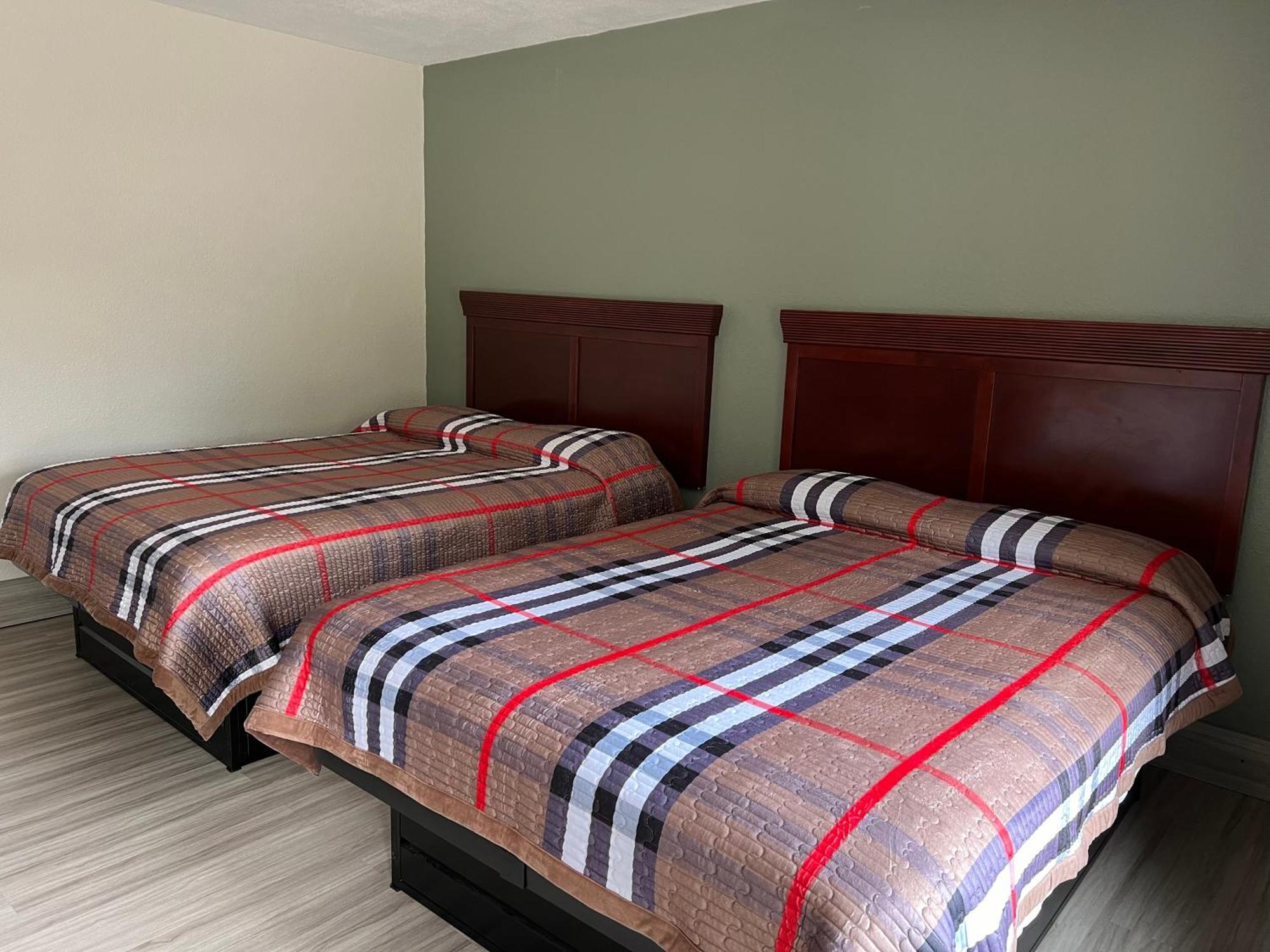 קווינסי Comfort Stay Inn מראה חיצוני תמונה