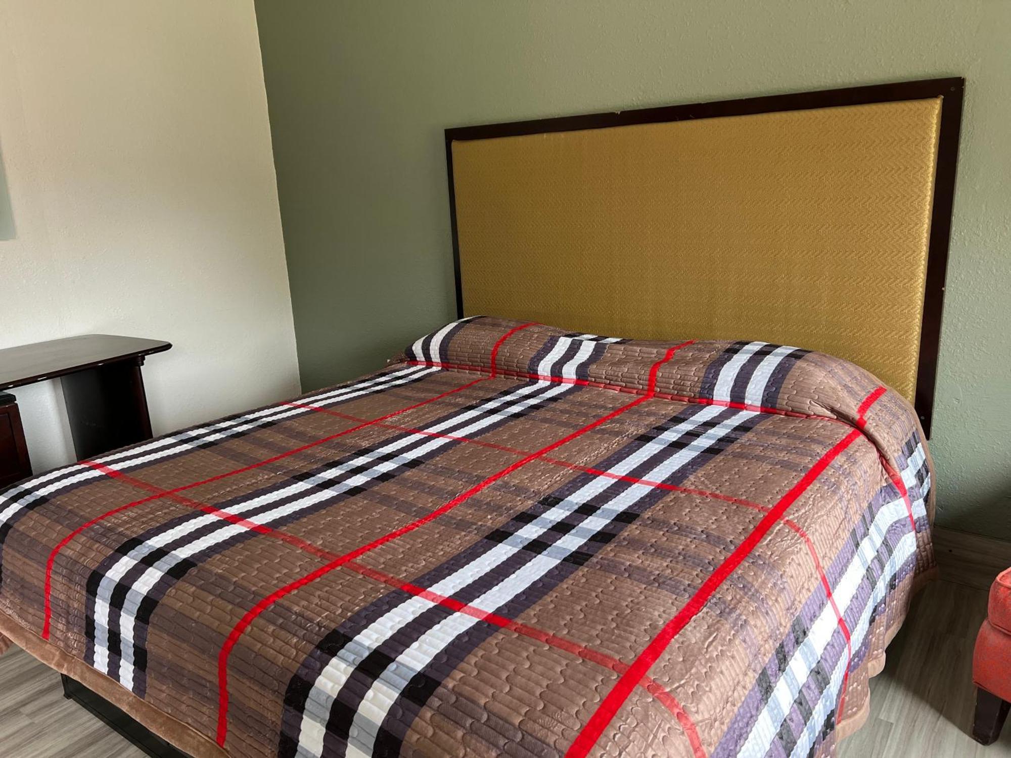 קווינסי Comfort Stay Inn מראה חיצוני תמונה